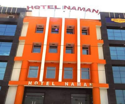 https://imgcld.yatra.com/ytimages/image/upload/t_hotel_yatra_city_desktop/v1429845714/Domestic Hotels/Hotels_Alwar/Hotel Naman/Overview.jpg